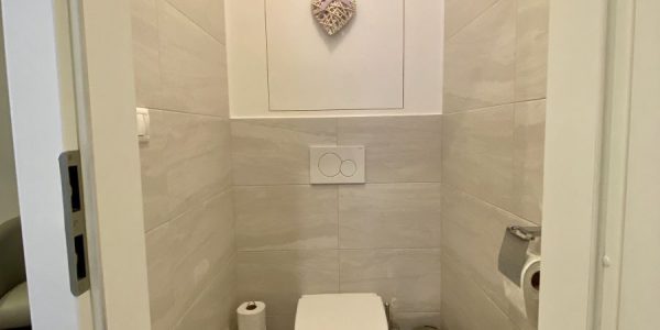 Rekonštrukcia, rekonštrukcia bytu Trnava, obklady, kúpeľňa, stavaný nábytok, Hlohovec, Piešťany, Leopoldov, Sereď