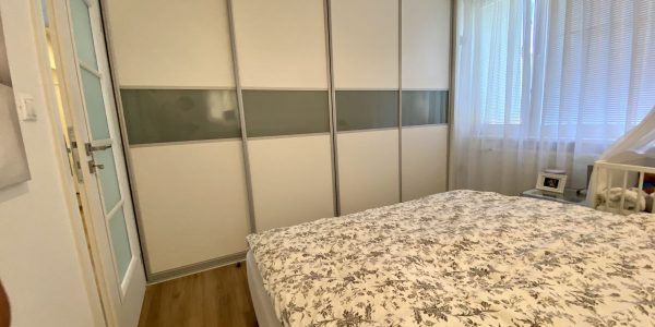 Rekonštrukcia, rekonštrukcia bytu Trnava, obklady, kúpeľňa, stavaný nábytok, Hlohovec, Piešťany, Leopoldov, Sereď