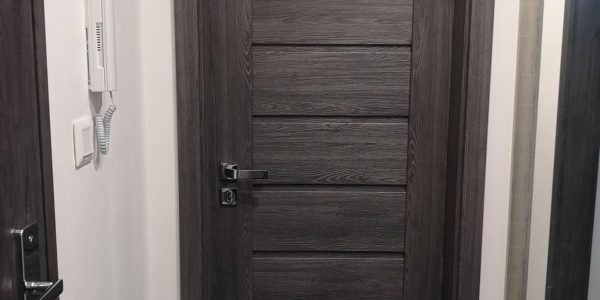 Interiérové dvere, rámové dvere, kľučka, sivé dvere, erkado, milla, jaseň grafit