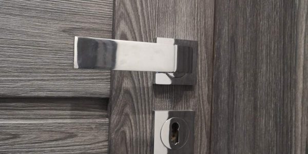 Interiérové dvere, rámové dvere, kľučka, sivé dvere, erkado, milla, jaseň grafit, focus