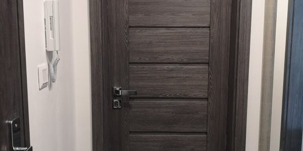 Interiérové dvere, rámové dvere, kľučka, sivé dvere, erkado, milla, jaseň grafit, presklenné