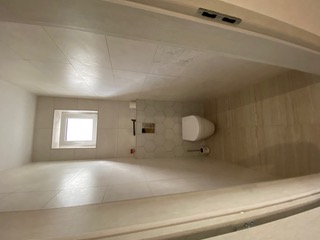 VONKAJŠIE ŽALÚZIE, NOVOSTAVBA, VINYL, VINYLOVÁ PODLAHA, BIELE DVERE, DIZAJN, PODLAHA, SCHODISKO, DVERE, EXTERIÉR, TIENIACA TECHNIKA, TIENENIE, TRNAVA, NITRA, HLOHOVEC, PIEŠŤANY, SEREĎ, SLOVENSKO