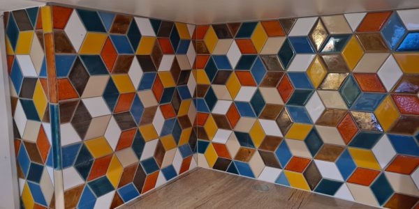 kuchynská zástena, realizácie, dokončenie rodinného domu, dodávka a montáž, podlahy, interiérové dvere, kuchynská linka, kúpeľňové skrinky, obklad, dlažby, Rekomplett Trnava