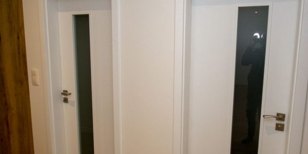 realizácie, dokončenie rodinného domu, dodávka a montáž, podlahy, interiérové dvere, kuchynská linka, kúpeľňové skrinky, obklad, dlažby, Rekomplett Trnava