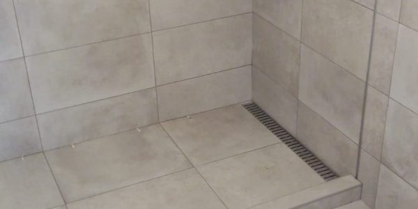 obkladanie, obklady, kupelna, rekonštrukcie, prerábky, rekomplett, trnava, toaleta, sprchový kút