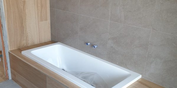 obkladanie, obklady, kupelna, rekonštrukcie, prerábky, rekomplett, trnava, toaleta