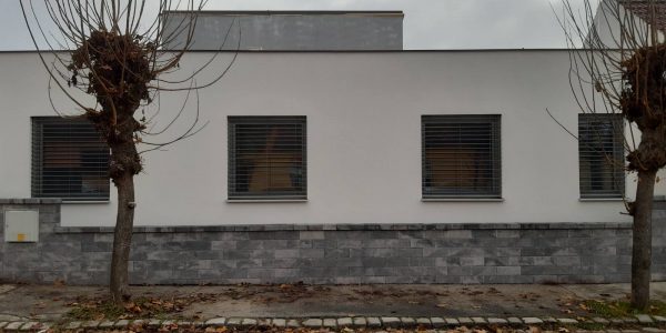 BIOKLIMATICKÁ PERGOLA ARTOSI A VONKAJŠIE ŽALÚZIE ZETTA 90