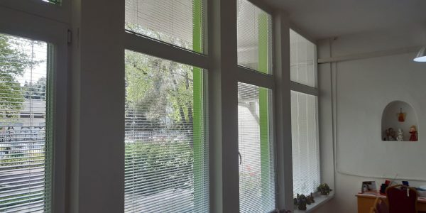 horizontálne žalúzie, dodávka a montáž, rekomplett
