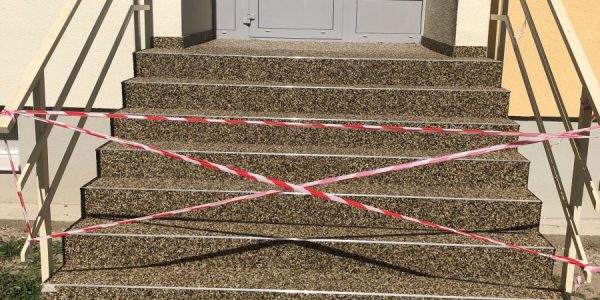 rekonštrukcie bytov a domov, rekomplett, trnava, dodávka a montáž, schody, kamenný koberec