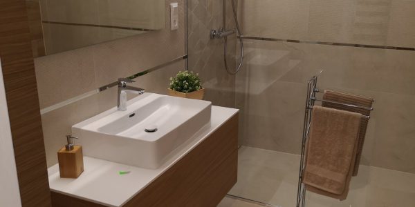 rekonštrukcie bytov a domov, rekomplett, trnava, dodávka a montáž, kúpeľňa