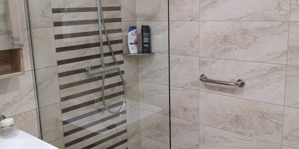 rekonštrukcie bytov a domov, rekomplett, trnava, dodávka a montáž, kúpeľňa