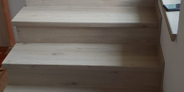 obklad schodiska, Rekomplett Trnava