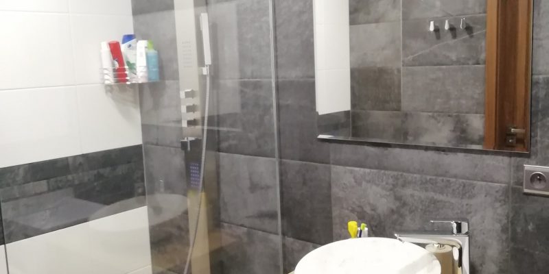 rekonštrukcia bytu, kúpeľňa, kuchyňa, obývačka, toaleta, rekomplett, trnava, prerábky, interiérové dvere