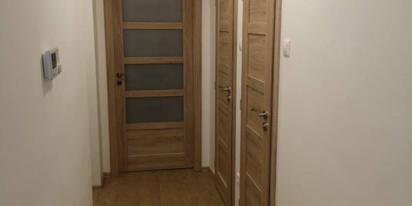 rekonštrukcia bytu, kúpeľňa, kuchyňa, pbývačka, toaleta, rekomplett, trnava, prerábky, interiérové dvere