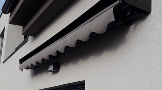 markíza, tienenie, rekomplett