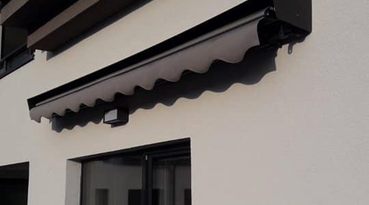 markíza, tienenie, rekomplett