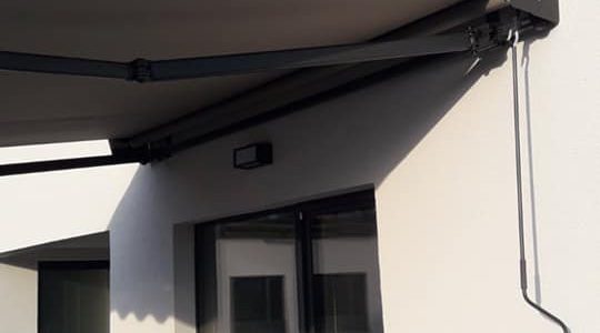 markíza, tienenie, rekomplett