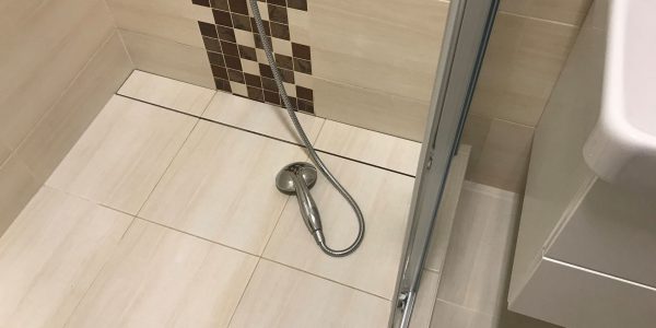 rekonštrukcia bytu, kúpeľňa, toaleta, rekomplett, trnava, prerábky, interiérové dvere