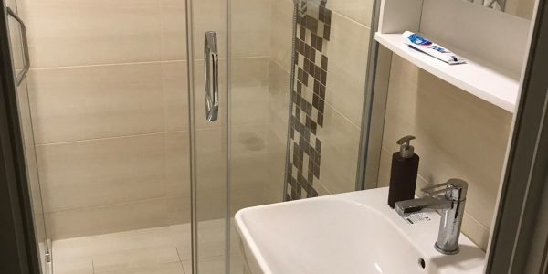 rekonštrukcia bytu, kúpeľňa, toaleta, rekomplett, trnava, prerábky, interiérové dvere