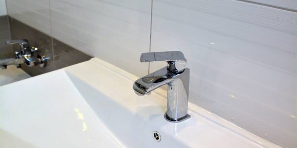 rekonštrukcia bytu, kúpeľňa, kuchyňa, pbývačka, toaleta, rekomplett, trnava, prerábky, interiérové dvere