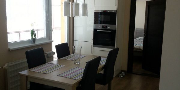 rekonštrukcia bytu, kúpeľňa, kuchyňa, pbývačka, toaleta, rekomplett, trnava, prerábky, interiérové dvere