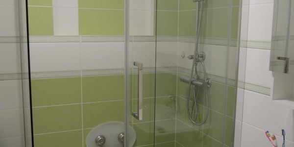 rekonštrukcia bytu, kúpeľňa, kuchyňa, pbývačka, toaleta, rekomplett, trnava, prerábky, interiérové dvere