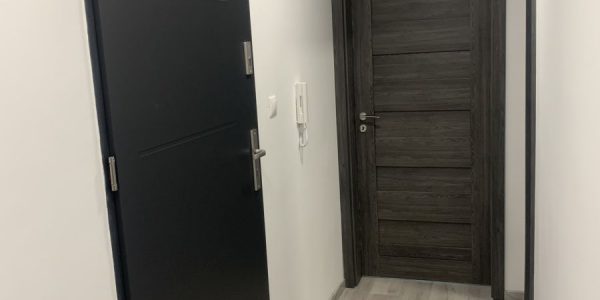 rekonštrukcia bytu, kúpeľňa, kuchyňa, pbývačka, toaleta, rekomplett, trnava, prerábky, interiérové dvere