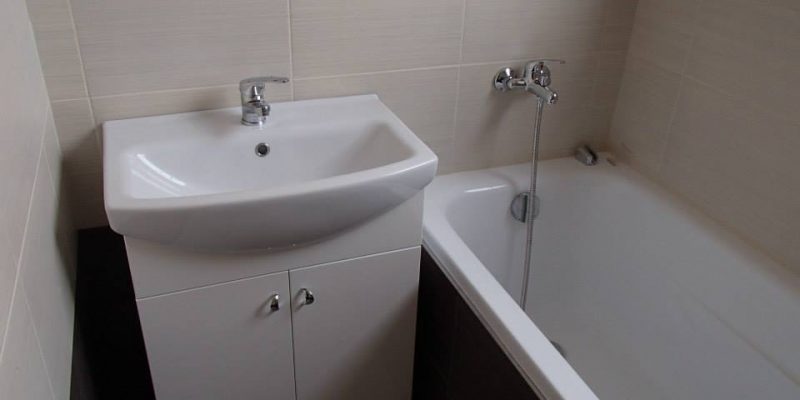 rekonštrukcia bytu, kúpeľňa, kuchyňa, pbývačka, toaleta, rekomplett, trnava, prerábky, interiérové dvere