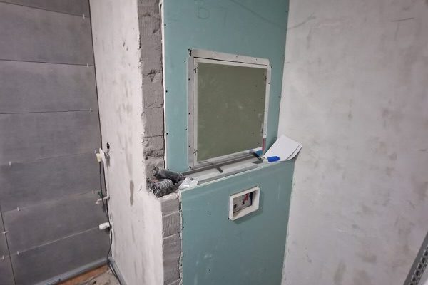 rekonštrukcia bytu, kúpeľňa, kuchyňa, pbývačka, toaleta, rekomplett, trnava, prerábky, interiérové dvere