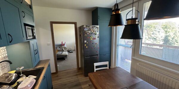 realizacie_rekomplett_trnava_foto_po_rekonstrukcii_bytu_kompletna_rekonstrukcia_kuchyna_kupelna_chodba_bytove_jadro14